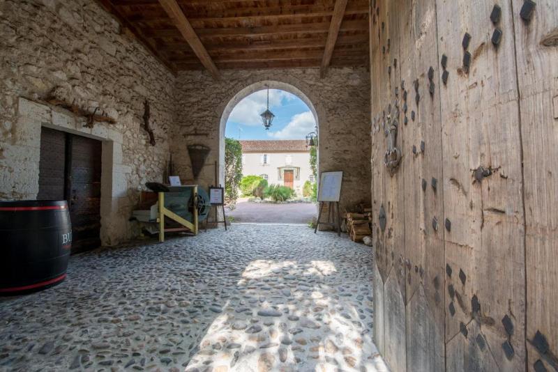 Logis Hotel Le Prince Noir image