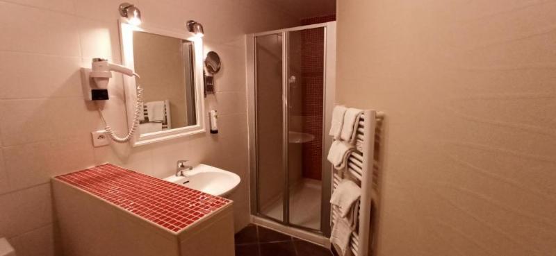 Logis Hotel Le Prince Noir image