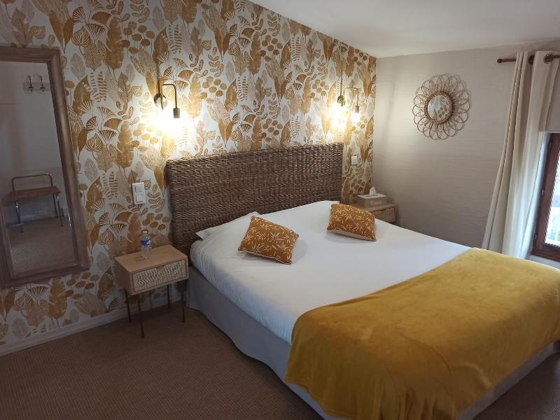 Logis Hotel Le Prince Noir image