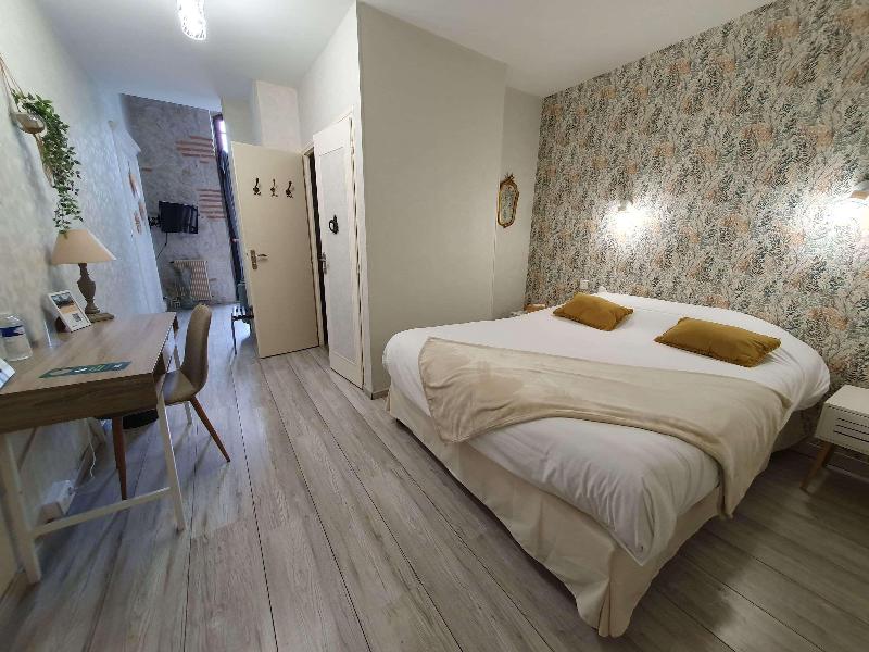Logis Hotel Le Prince Noir image