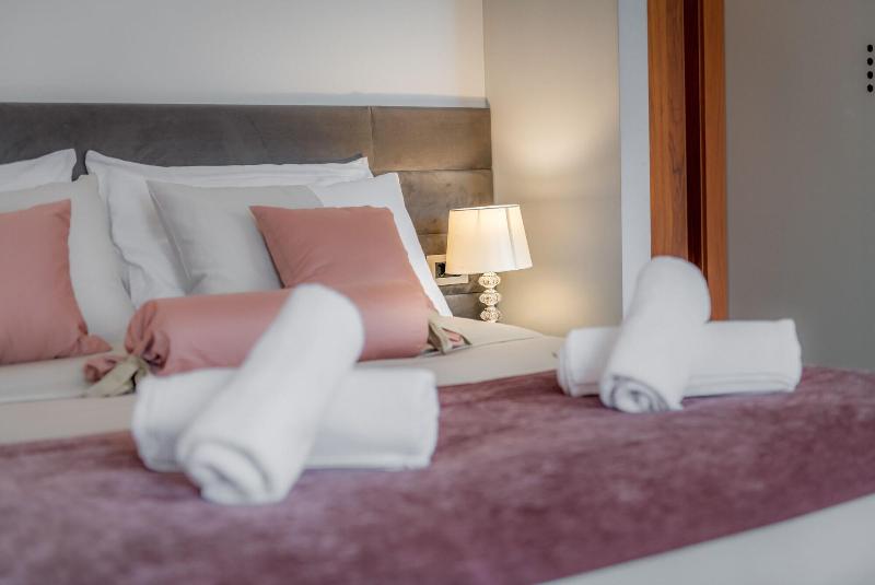 Starlight Luxury Suites image