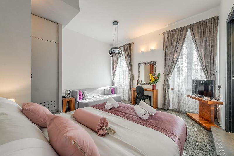 Starlight Luxury Suites image