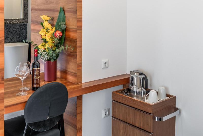 Starlight Luxury Suites image