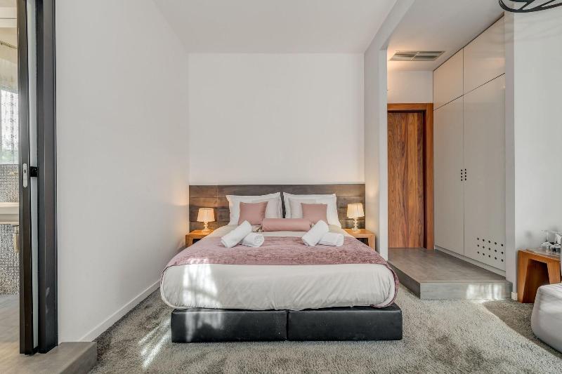 Starlight Luxury Suites image