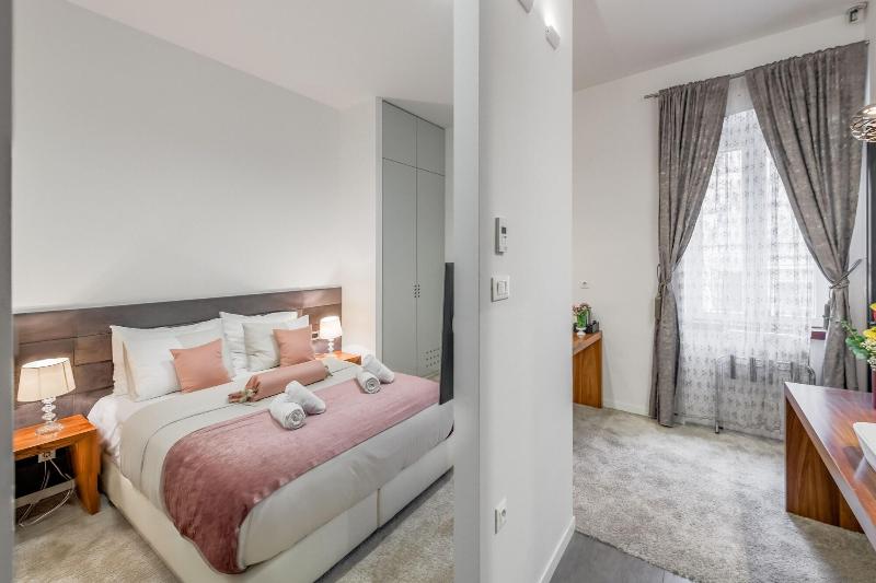 Starlight Luxury Suites image
