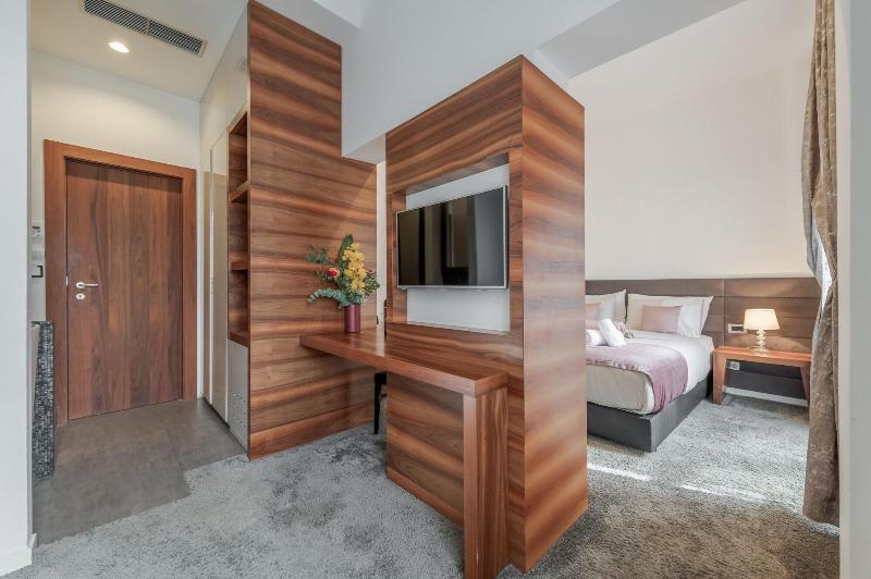 Starlight Luxury Suites image
