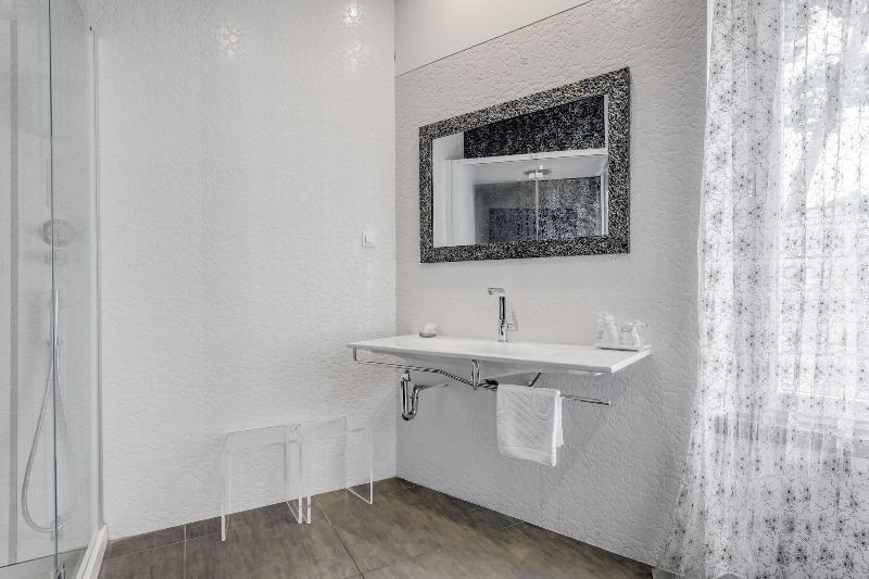 Starlight Luxury Suites image