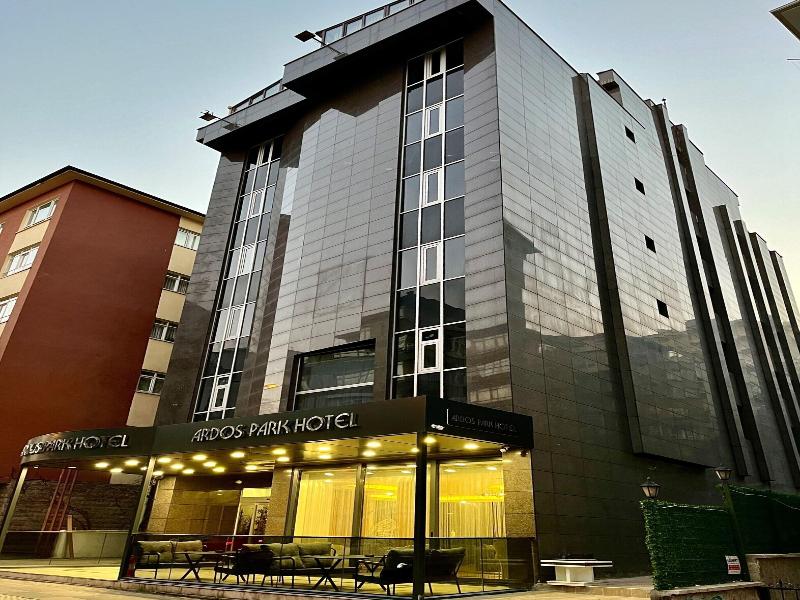Ardos Park Hotel image