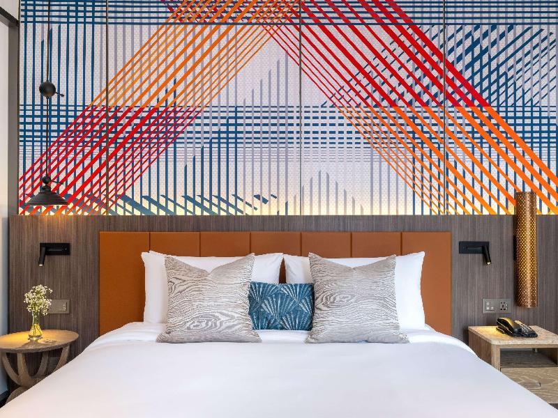 Mercure Bangkok Surawong image