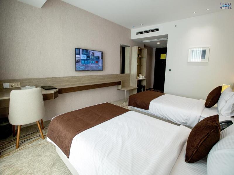 Pearl Hotel image