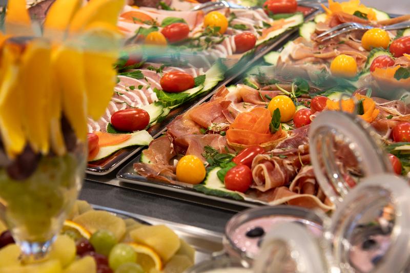 Food & Beverage