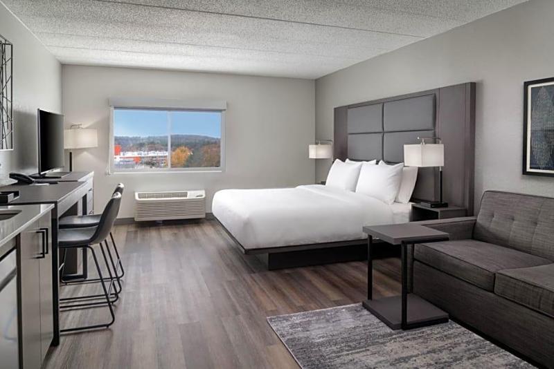 Towneplace Suites By Marriott Framingham image