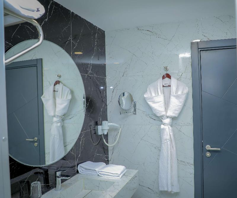 Best Western Premier DJ Hotel image