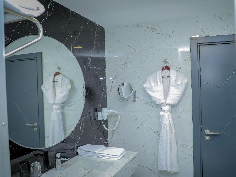 Best Western Premier DJ Hotel image