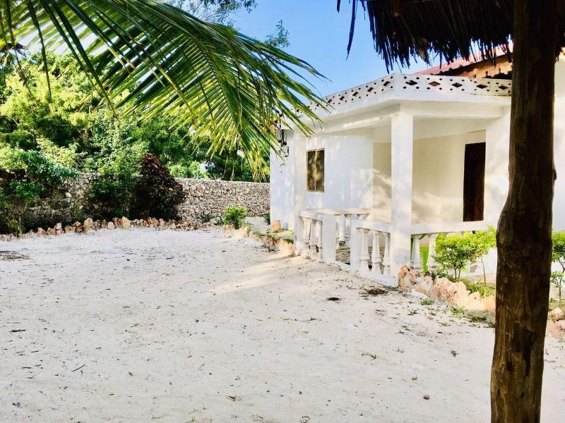 Kilimani Kizi Lodge image
