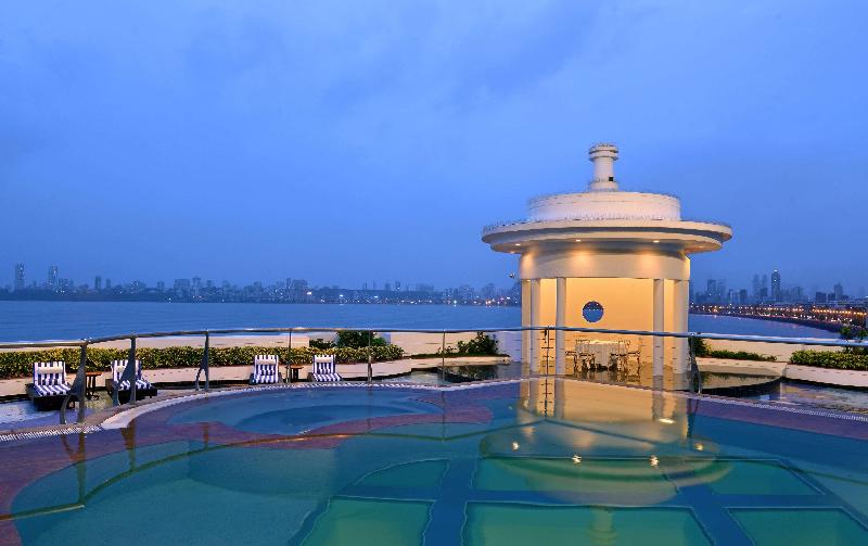 Marine Plaza