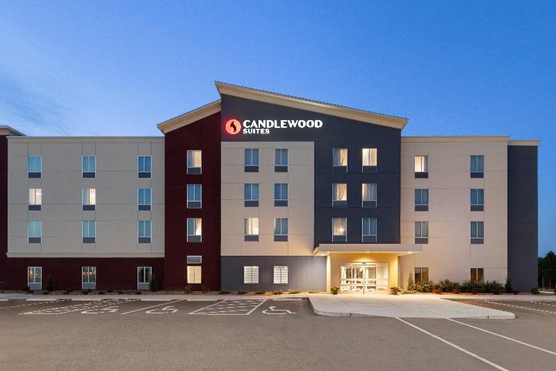 Candlewood Suites Mcpherson image
