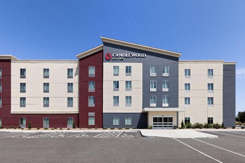 Candlewood Suites Mcpherson image