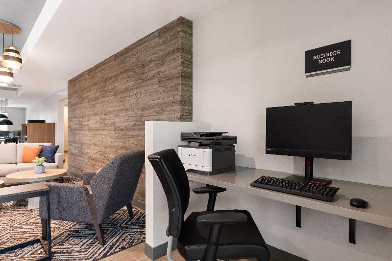 Candlewood Suites Mcpherson image