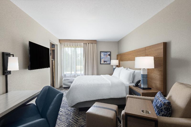 Candlewood Suites Mcpherson image