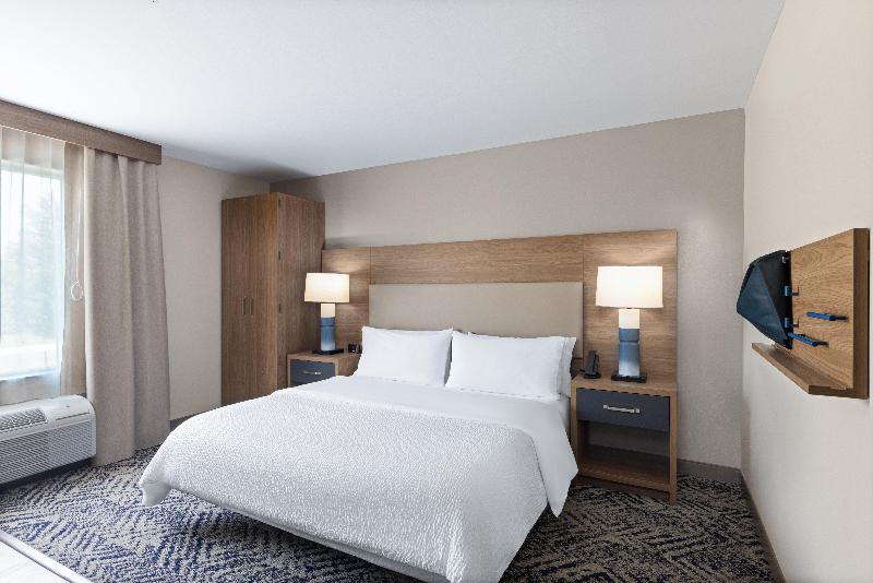 Candlewood Suites Mcpherson image