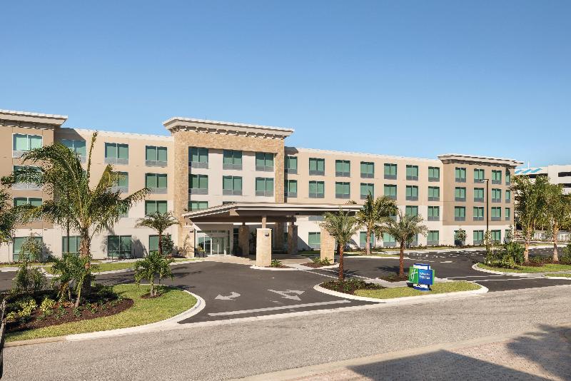 Holiday Inn Express Cape Canaveral image