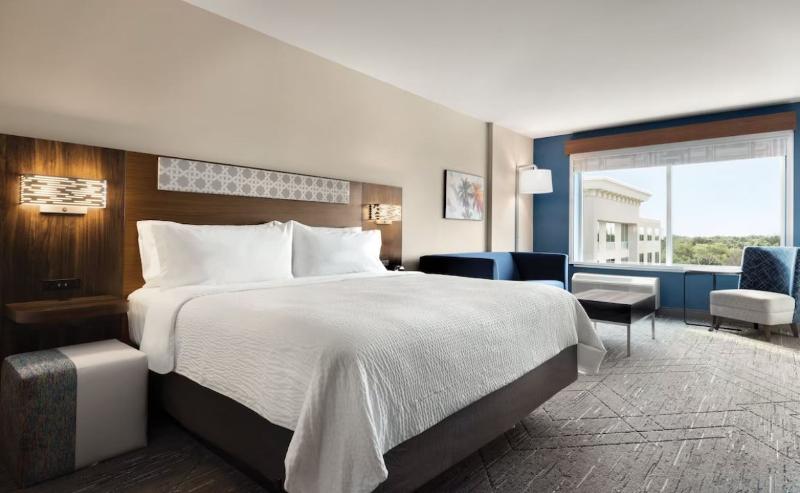 Holiday Inn Express Cape Canaveral image