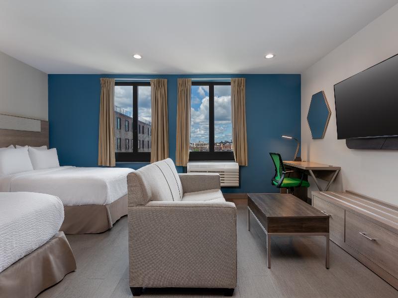 Holiday Inn Express & Suites Bronx - Zoo Area IHG image
