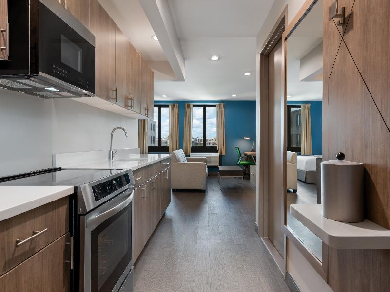 Holiday Inn Express & Suites Bronx - Zoo Area IHG image
