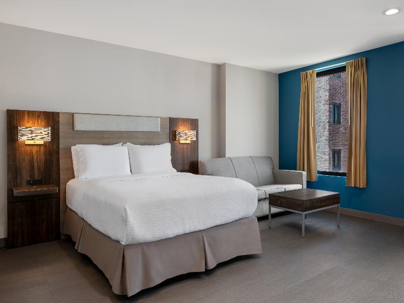 Holiday Inn Express & Suites Bronx - Zoo Area IHG image