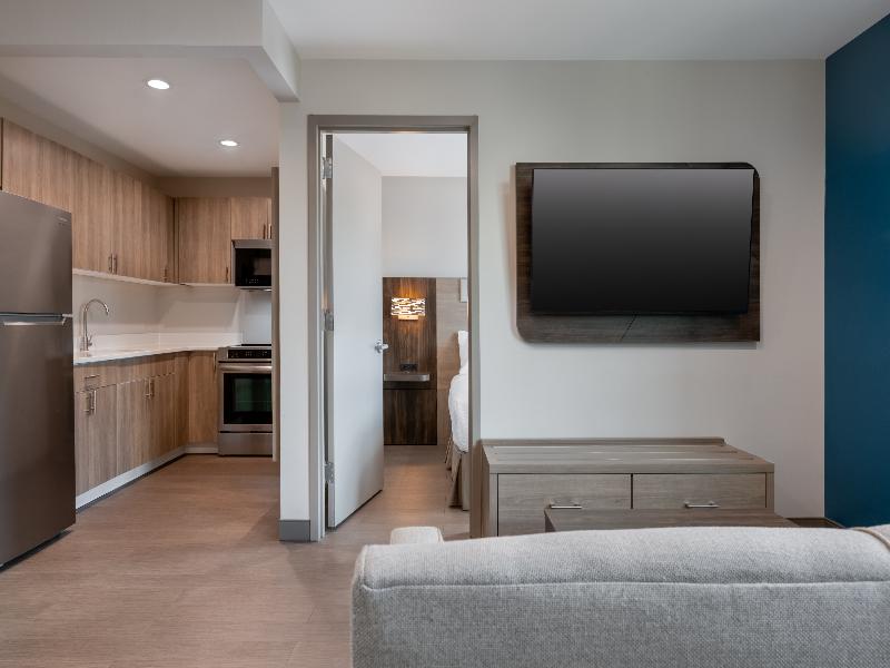 Holiday Inn Express & Suites Bronx - Zoo Area IHG image