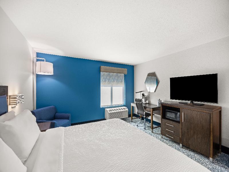 Holiday Inn Express Asheville Woodfin image