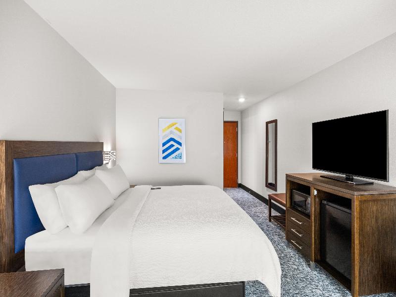 Holiday Inn Express Asheville Woodfin image