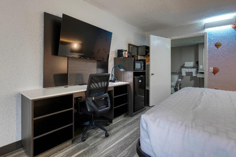 River City Hotel image
