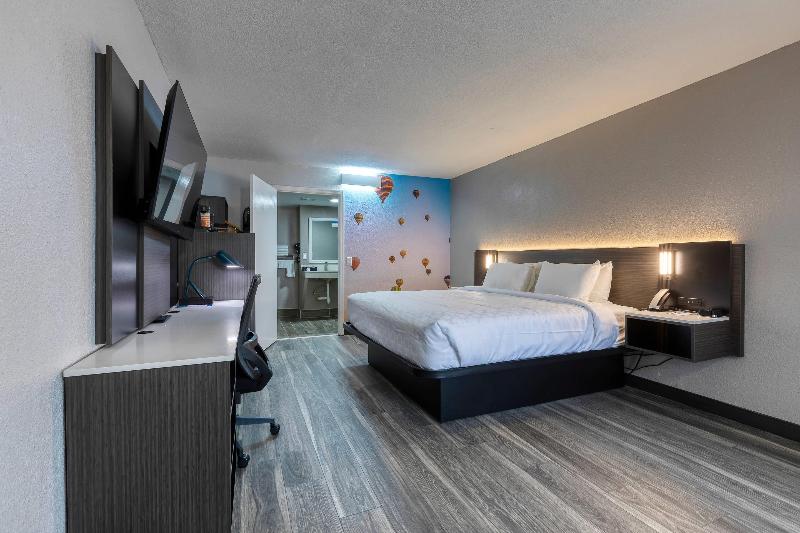 River City Hotel image