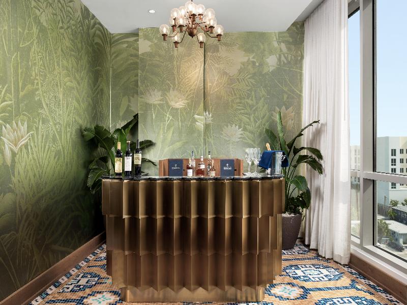 Hiatus Clearwater Beach Curio Collection Hilton image
