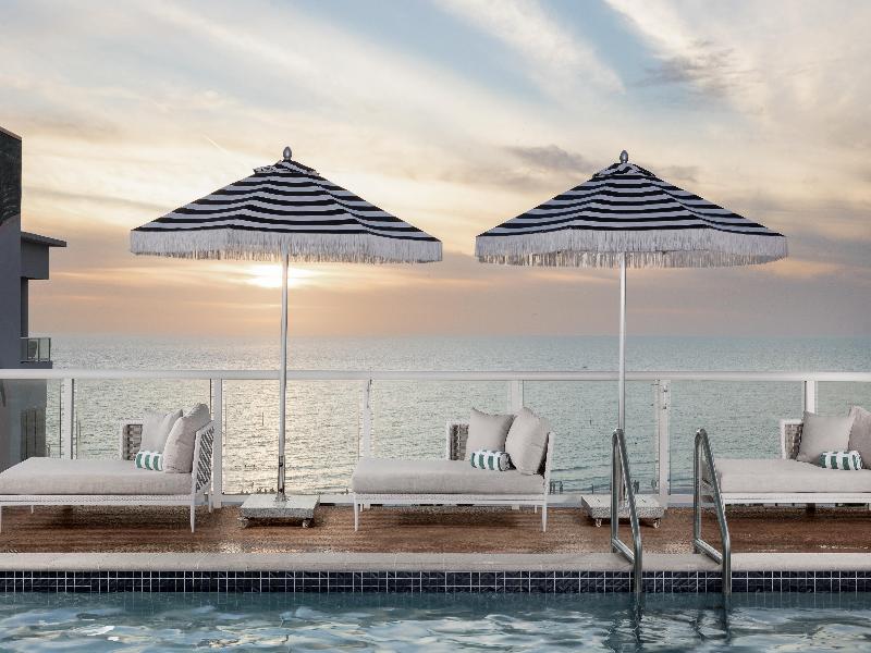 Hiatus Clearwater Beach Curio Collection Hilton image