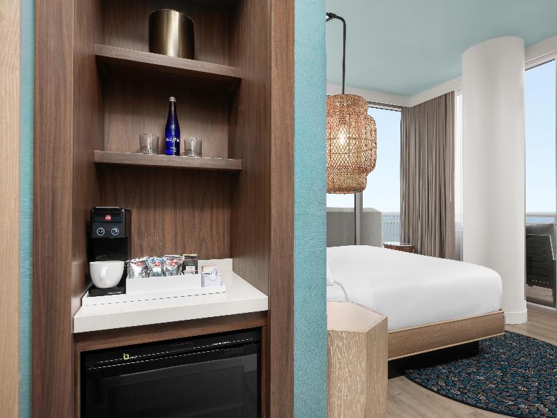 Hiatus Clearwater Beach Curio Collection Hilton image
