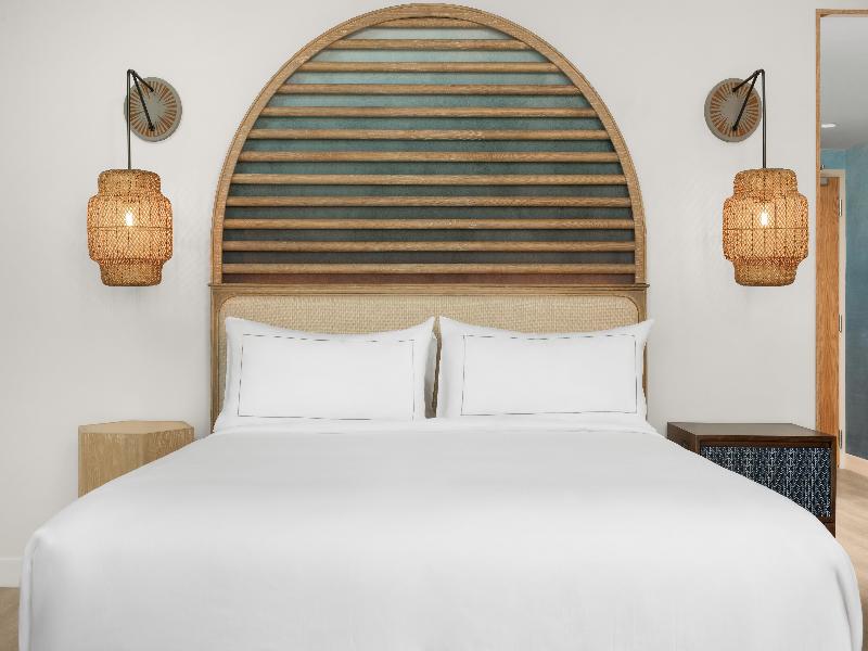 Hiatus Clearwater Beach Curio Collection Hilton image