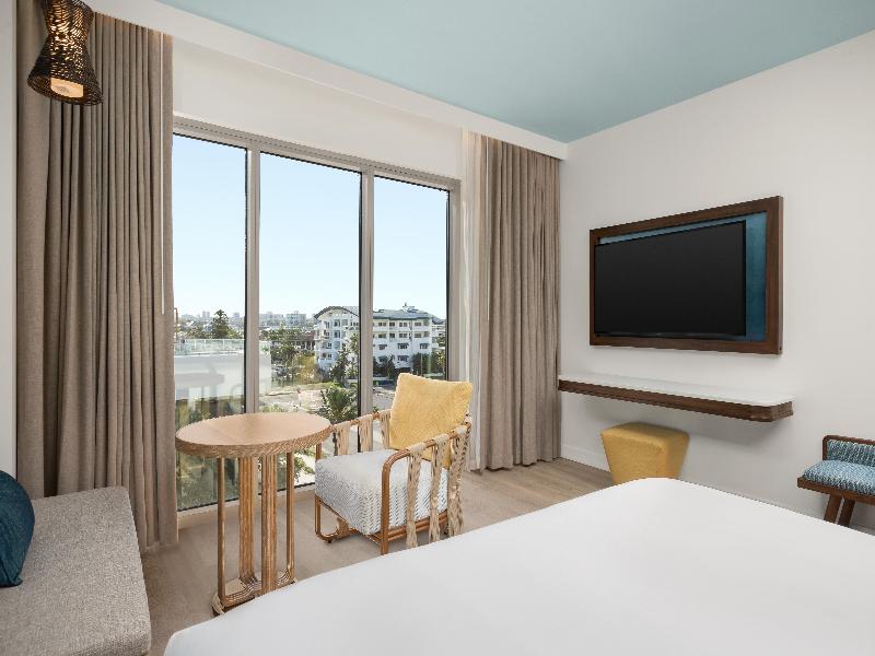 Hiatus Clearwater Beach Curio Collection Hilton image