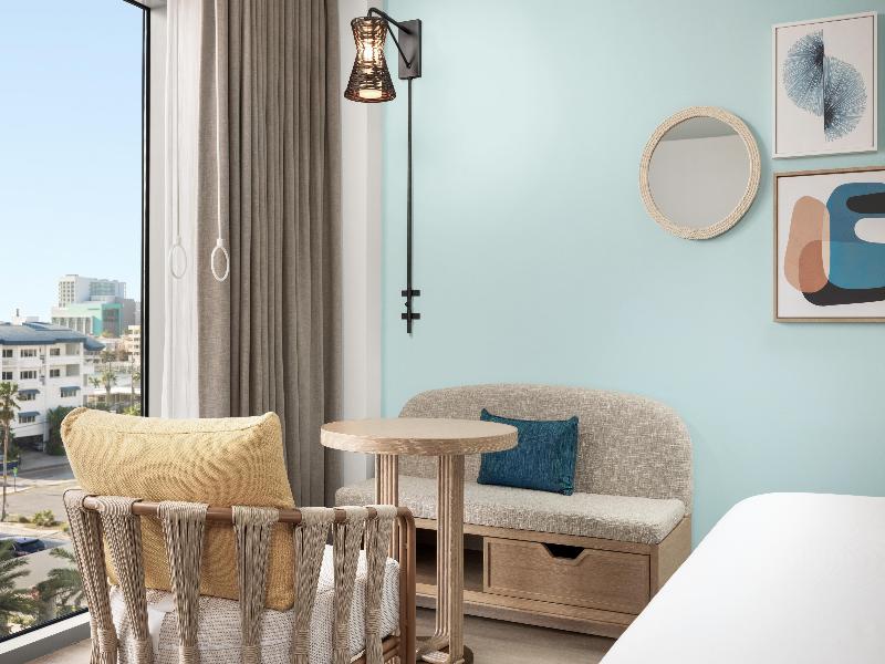 Hiatus Clearwater Beach Curio Collection Hilton image