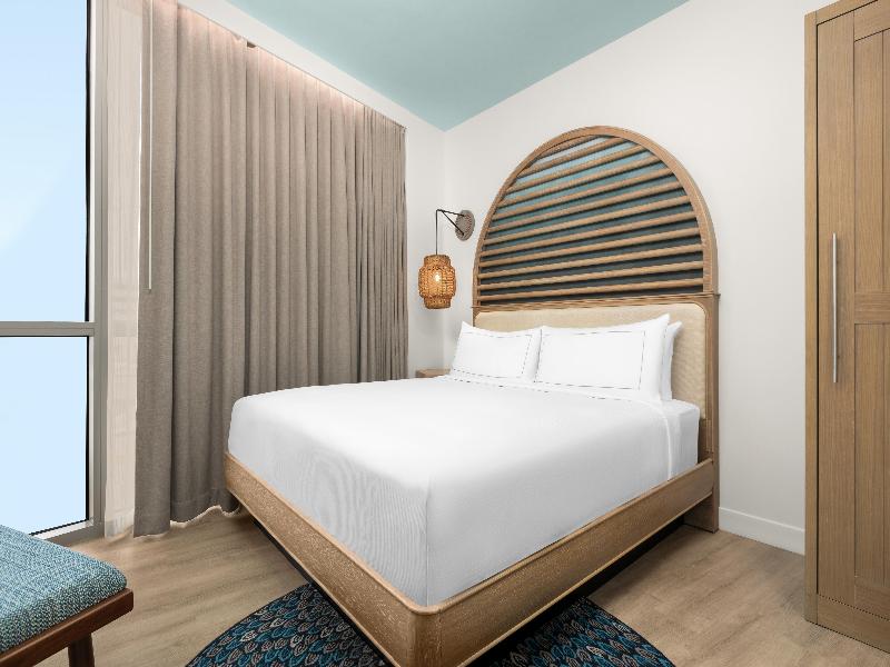 Hiatus Clearwater Beach Curio Collection Hilton image