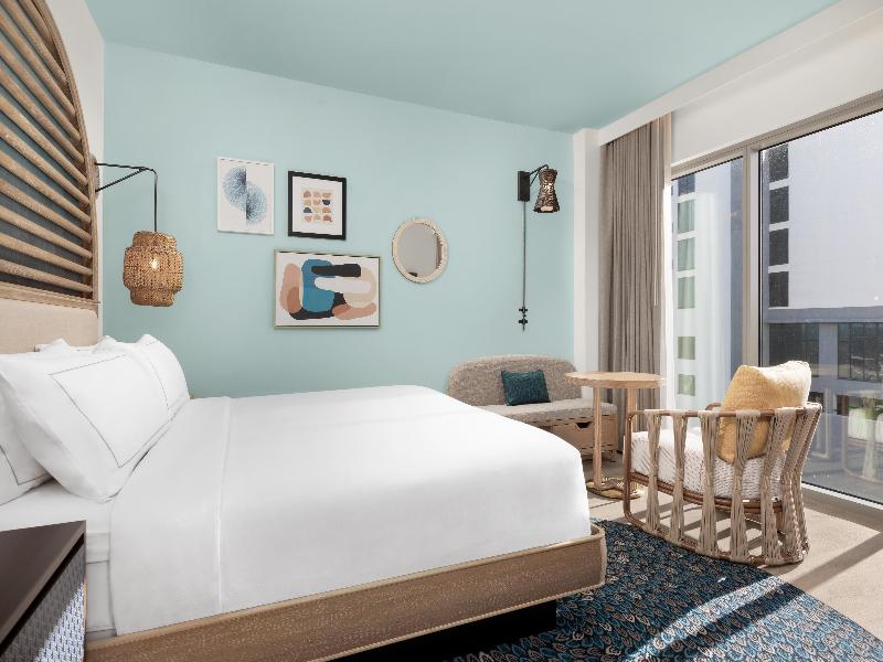 Hiatus Clearwater Beach Curio Collection Hilton image