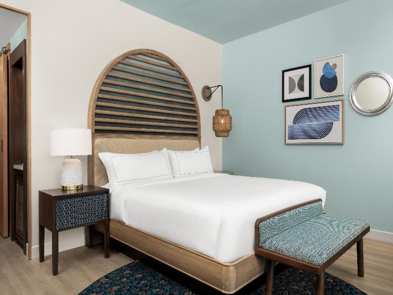 Hiatus Clearwater Beach Curio Collection Hilton image