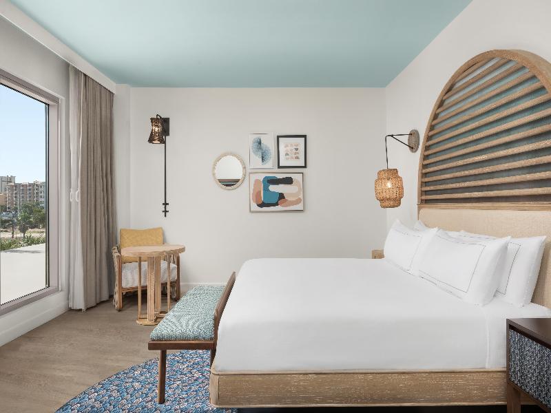 Hiatus Clearwater Beach Curio Collection Hilton image