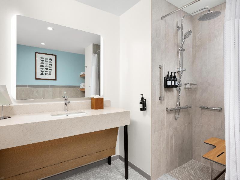 Hiatus Clearwater Beach Curio Collection Hilton image