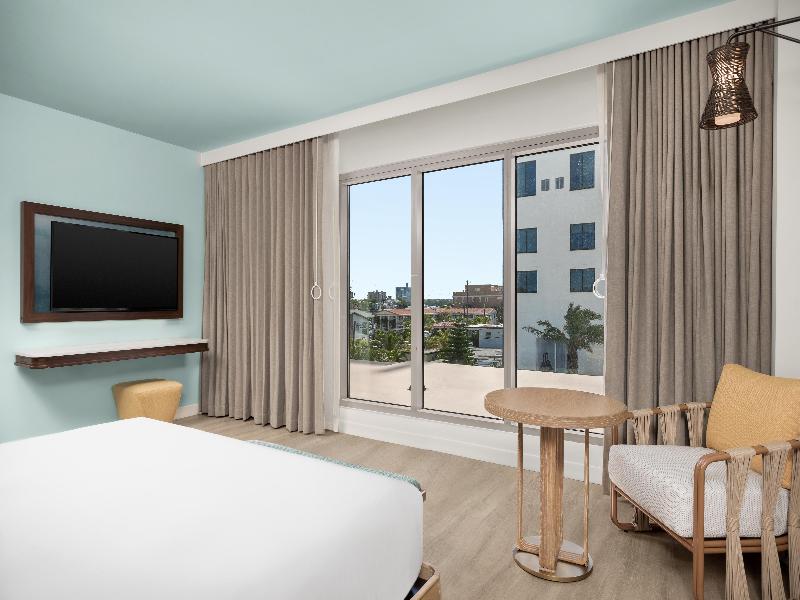 Hiatus Clearwater Beach Curio Collection Hilton image