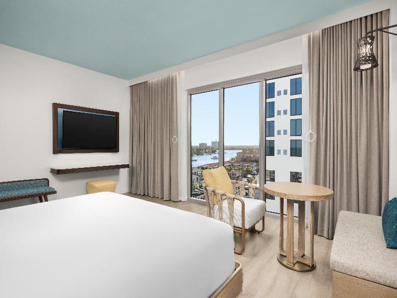 Hiatus Clearwater Beach Curio Collection Hilton image