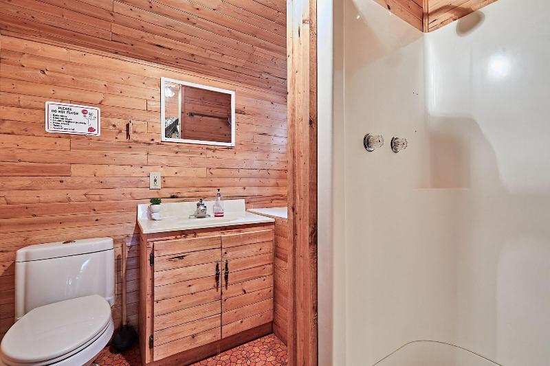 Dayspring Cottages image 8