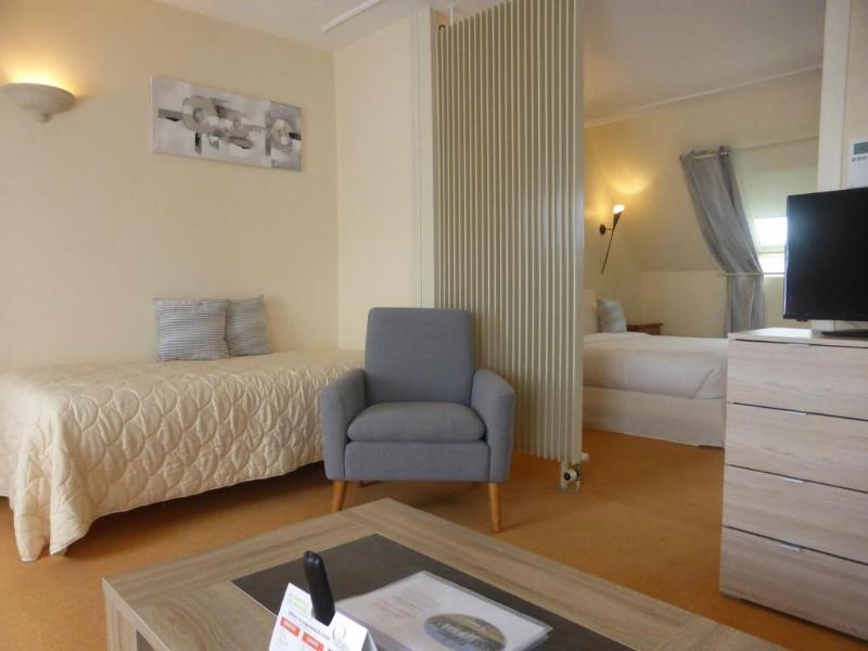 Logis Hostellerie Saint Louis image